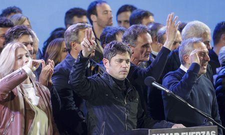 El diputado nacional por el Partido Justicialista, Diego Giuliano, analizó el resultado de las elecciones en la provincia de Buenos Aires. El diputado nacional por el Partido Justicialista, Diego Giuliano, analizó el resultado de las elecciones en la provincia de Buenos Aires.