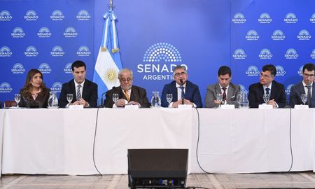 Comisión de Acuerdos en la que se trataron pliegos del Poder Judicial , el 13 de mayo de 2026, en el salón Azul del Senado de la Nación, en Buenos Aires. Comisión de Acuerdos en la que se trataron pliegos del Poder Judicial , el 13 de mayo de 2026, en el salón Azul del Senado de la Nación, en Buenos Aires.