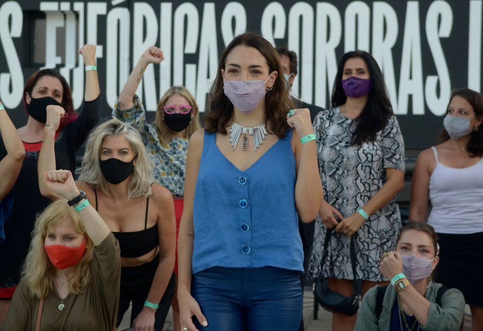 Thelma contó con el apoyo de sus colegas.