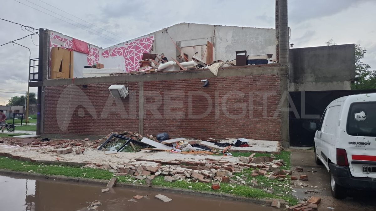 Una vivienda sufrió la voladura del techo durante el temporal en Casilda.