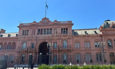 El gobierno nacional, a través del Ministerio de Capital Humano intimó este miércoles a La Fraternidad y a la Unión Tranviarios Automotor (UTA). El gobierno nacional, a través del Ministerio de Capital Humano intimó este miércoles a La Fraternidad y a la Unión Tranviarios Automotor (UTA).