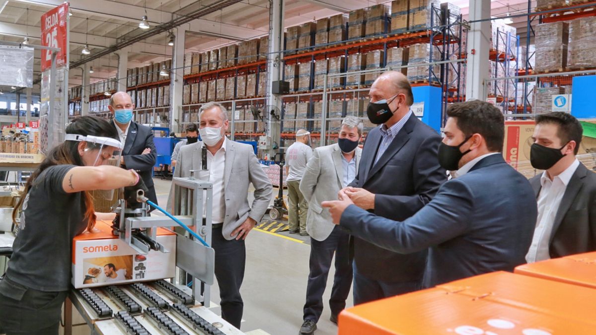 Sobre la actualidad de la actividad productiva santafesina, el gobernador afirmó que “quienes recorremos la provincia a diario podemos ver claramente una Santa Fe que ha recuperado su actividad".