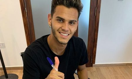 Cristian Ferreira firmó y es nuevo jugador de Colón, a préstamo proveniente desde River como parte del pase de Alex Vigo. Cristian Ferreira firmó y es nuevo jugador de Colón, a préstamo proveniente desde River como parte del pase de Alex Vigo.