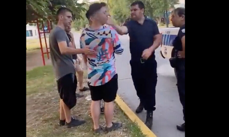 Un policía deberá pagarle a un joven por abofetearlo en San Luis. Un policía deberá pagarle a un joven por abofetearlo en San Luis.