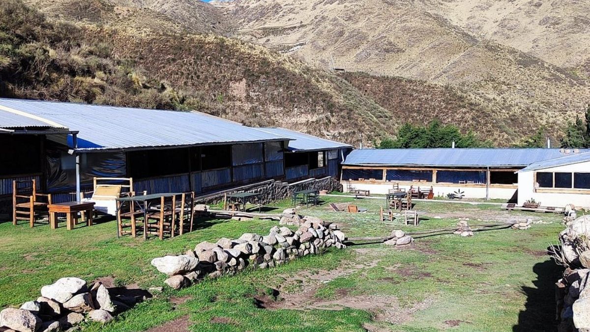 Río, montañas y gastronomía casera sorprenden a cientos de turistas que visitan Las Placetas. Río, montañas y gastronomía casera sorprenden a cientos de turistas que visitan Las Placetas.