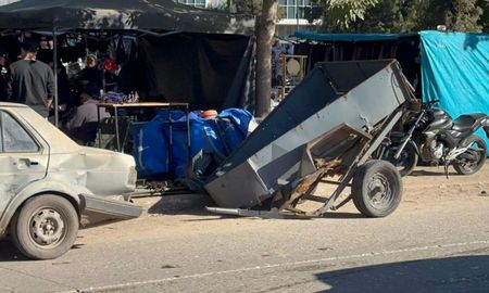 El accidente ocurrió este martes por la mañana en Blas Parera y Gorriti, en el norte de Santa Fe. El tránsito estuvo parcialmente interrumpido. El accidente ocurrió este martes por la mañana en Blas Parera y Gorriti, en el norte de Santa Fe. El tránsito estuvo parcialmente interrumpido.