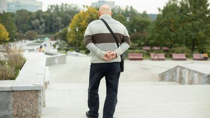 Qué dice la ciencia: ¿sonar los dedos aumenta el riesgo de artritis?