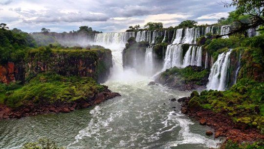 El turismo internacional y nacional impulsó el año récord del Parque Nacional Iguazú.
