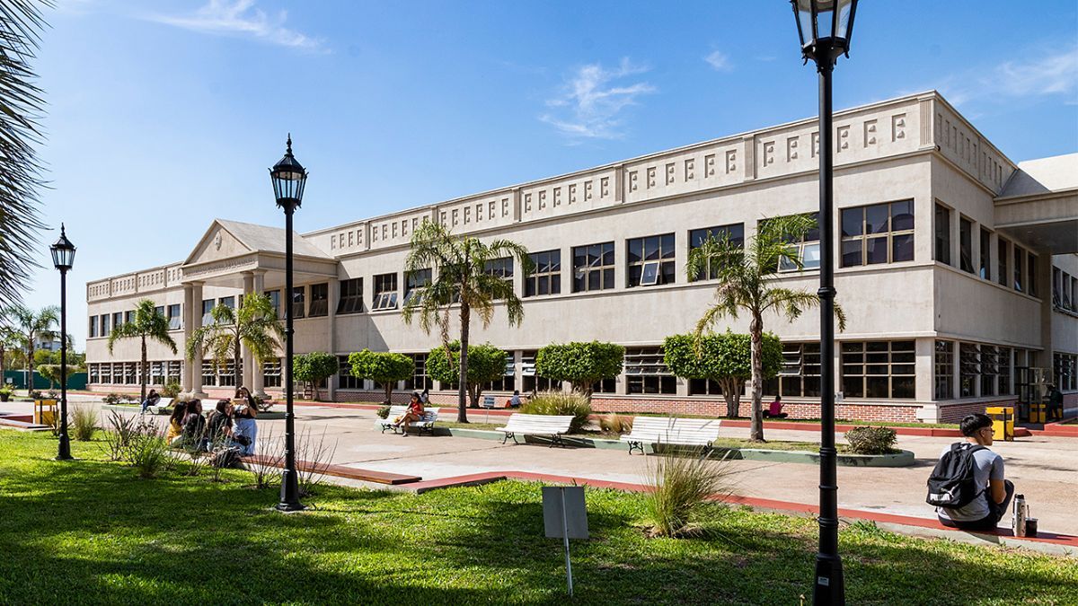 El juicio se desarroll&oacute; en la Sala de Juicios del Departamento de Derecho y Ciencia Pol&iacute;tica de la Universidad Nacional de La Matanza (UNLaM).