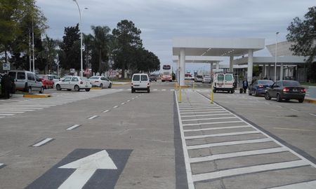 reclaman gestiones para que no se suspendan los vuelos de aerolineas a buenos aires