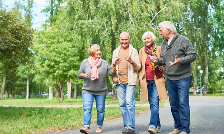 5 actividades al aire libre para adultos mayores&nbsp;