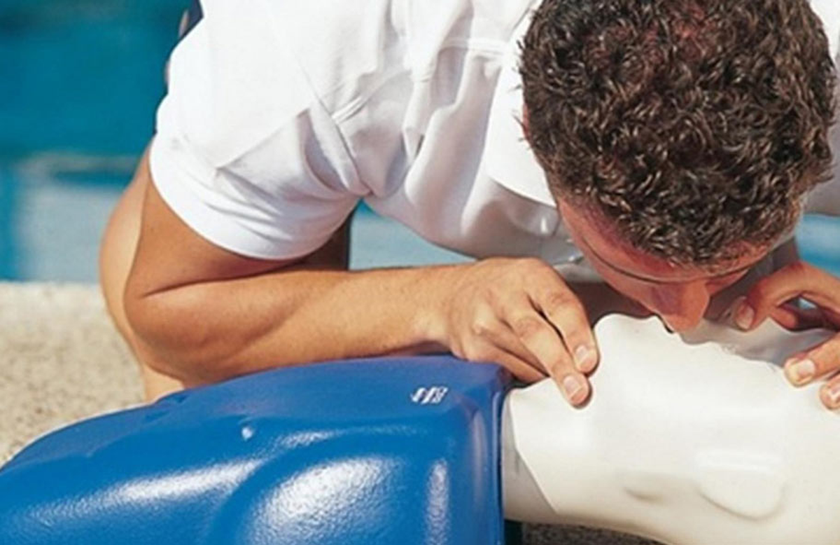 Qué hacer en caso de un ahogamiento: RCP