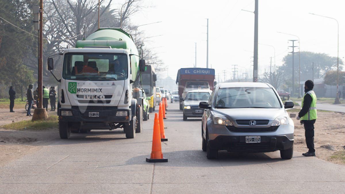 Controles en el acceso a la localidad de Monte Vera