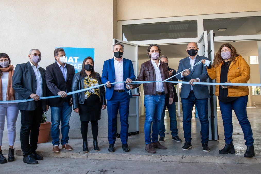 El Diat de Rafaela cuenta con espacios de atención individual y grupal, asistencia alimentaria, talleres artísticos y deportivos, asistencia en gestión de trámites, acompañamiento de trayectorias educativas y proyectos productivos. 