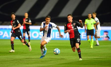 A ls 21.15, Newells recibe a Talleres por la Copa de la Liga Profesional de Fútbol. A ls 21.15, Newells recibe a Talleres por la Copa de la Liga Profesional de Fútbol.