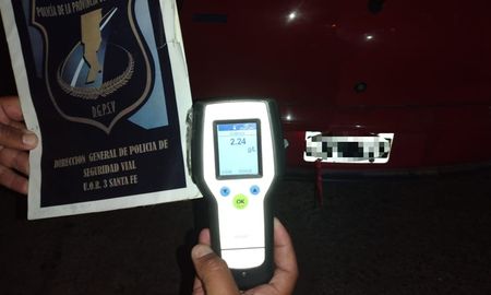 Cuatro personas arrojaron resultado positivo en el test de alcoholemia. Dos de ellas tenían permiso de circulación, mientras que una tercera transitaba sin licencia Cuatro personas arrojaron resultado positivo en el test de alcoholemia. Dos de ellas tenían permiso de circulación, mientras que una tercera transitaba sin licencia
