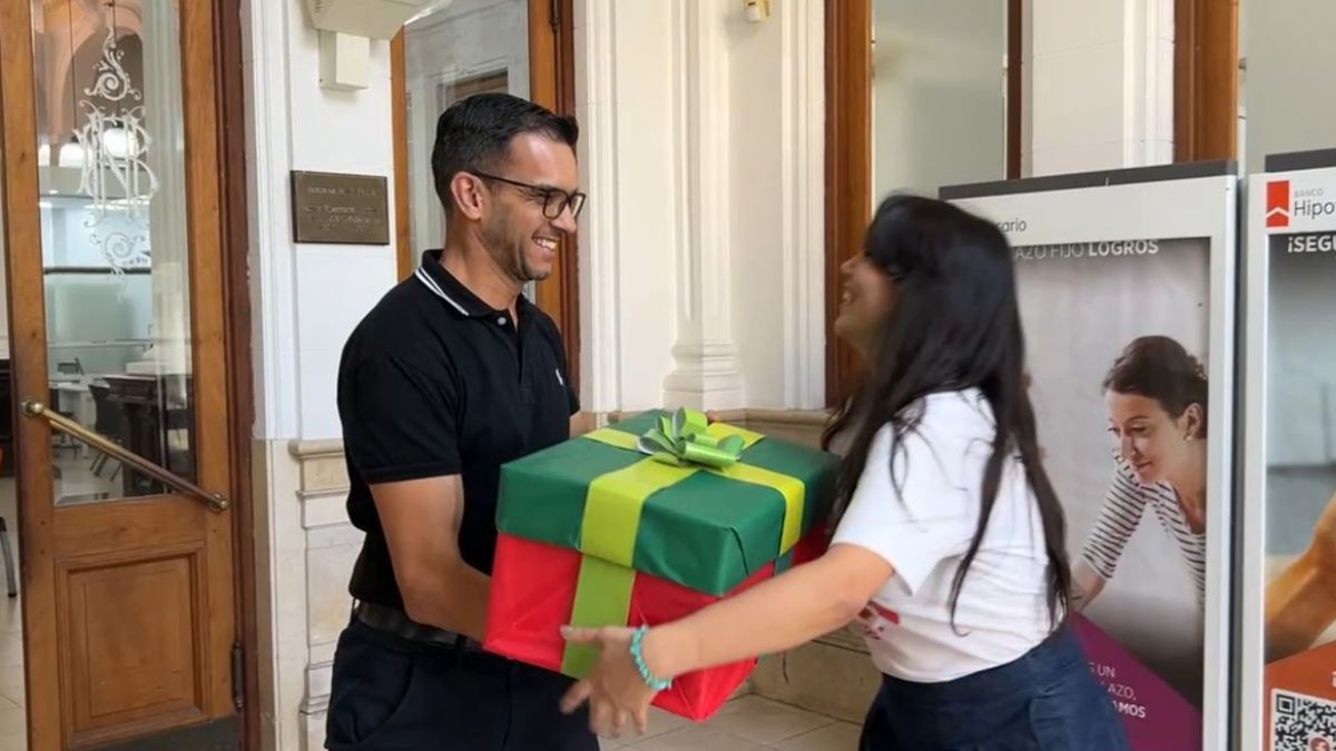 Los trabajadores del Banco Hipotecario sumaron una caja forrada y decorada con un mensaje de apoyo adentro. Los trabajadores del Banco Hipotecario sumaron una caja forrada y decorada con un mensaje de apoyo adentro.