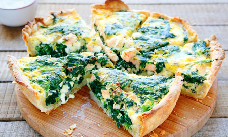 Cómo hacer la tarta de espinaca y salsa blanca más sencilla: la receta, paso a paso, para que la prepares en casa Cómo hacer la tarta de espinaca y salsa blanca más sencilla: la receta, paso a paso, para que la prepares en casa