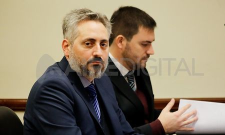 Martín Durando, abogado defensor del bioquímico Alfredo Sadonio, consideró que este caso sentará un precedente en la Justicia de Santa Fe. E hizo hincapié en la necesidad de no volver a cometer los mismos errores. Martín Durando, abogado defensor del bioquímico Alfredo Sadonio, consideró que este caso sentará un precedente en la Justicia de Santa Fe. E hizo hincapié en la necesidad de no volver a cometer los mismos errores.