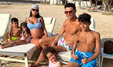 La verdadera historia de los hijos de Cristiano Ronaldo y Gerorgina Rodríguez. La verdadera historia de los hijos de Cristiano Ronaldo y Gerorgina Rodríguez.
