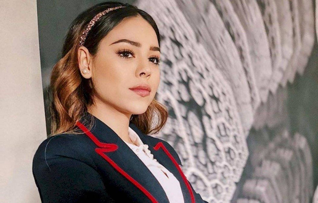 Danna Paola afectada por el coronavirus, se queda en España