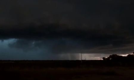 Filmó un extraño fenómeno en el cielo chaqueño y el video se hizo viral Filmó un extraño fenómeno en el cielo chaqueño y el video se hizo viral