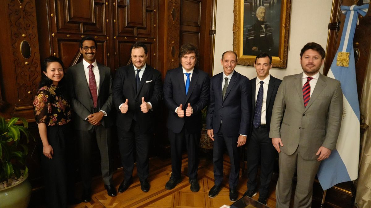 El CEO de OpenAI, Sam Altman, confirmó la iniciativa tras un encuentro con el presidente Javier Milei. El CEO de OpenAI, Sam Altman, confirmó la iniciativa tras un encuentro con el presidente Javier Milei.