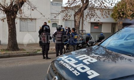 Maniataron a los dueños de una vivienda para llevarse su plata. Maniataron a los dueños de una vivienda para llevarse su plata.