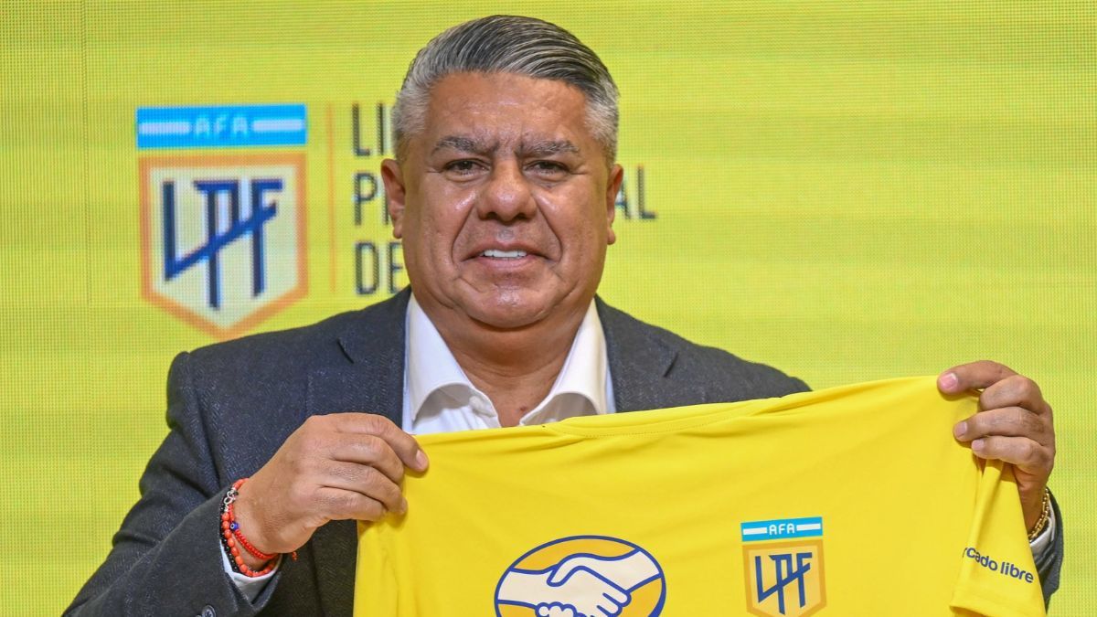 Se conoció para quién fue el enigmático mensaje de Chiqui Tapia en la redes sociales: Fue para...