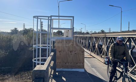 Los trabajos de reparación sobre el Puente Carretero Santa Fe - Santo Tomé avanzan en los tiempos previstos por el contratista. Los trabajos de reparación sobre el Puente Carretero Santa Fe - Santo Tomé avanzan en los tiempos previstos por el contratista.