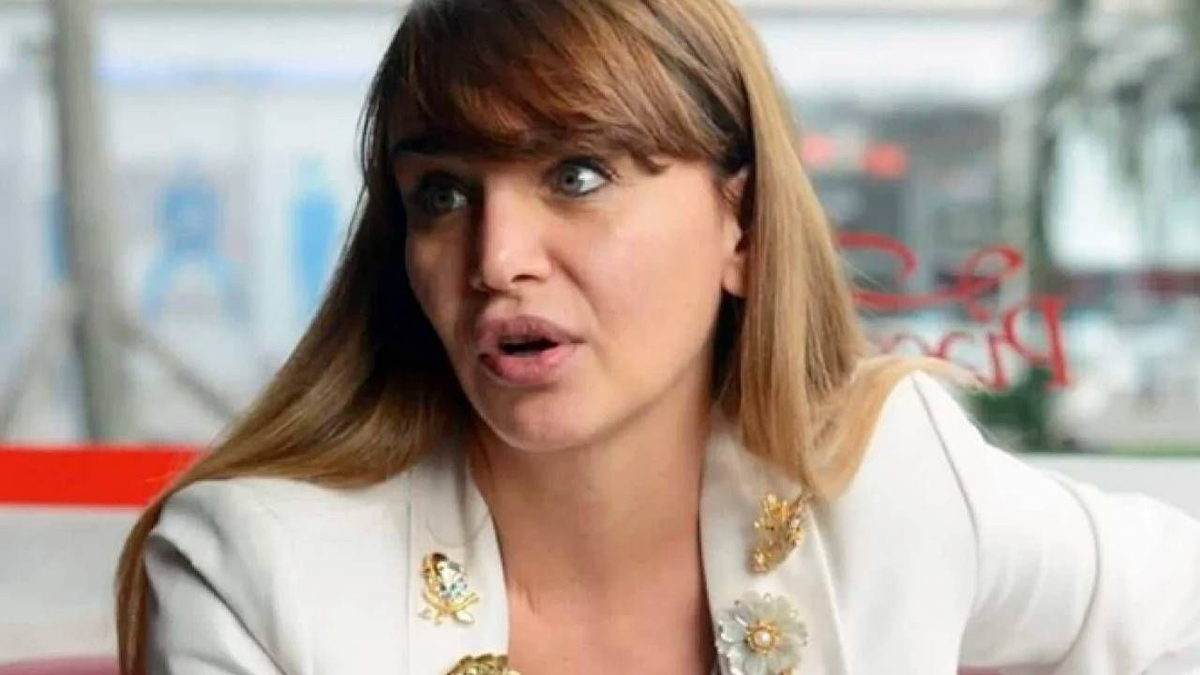 Amalia había explicado que ella estaba con la misma bikini que tenía todo el mundo.