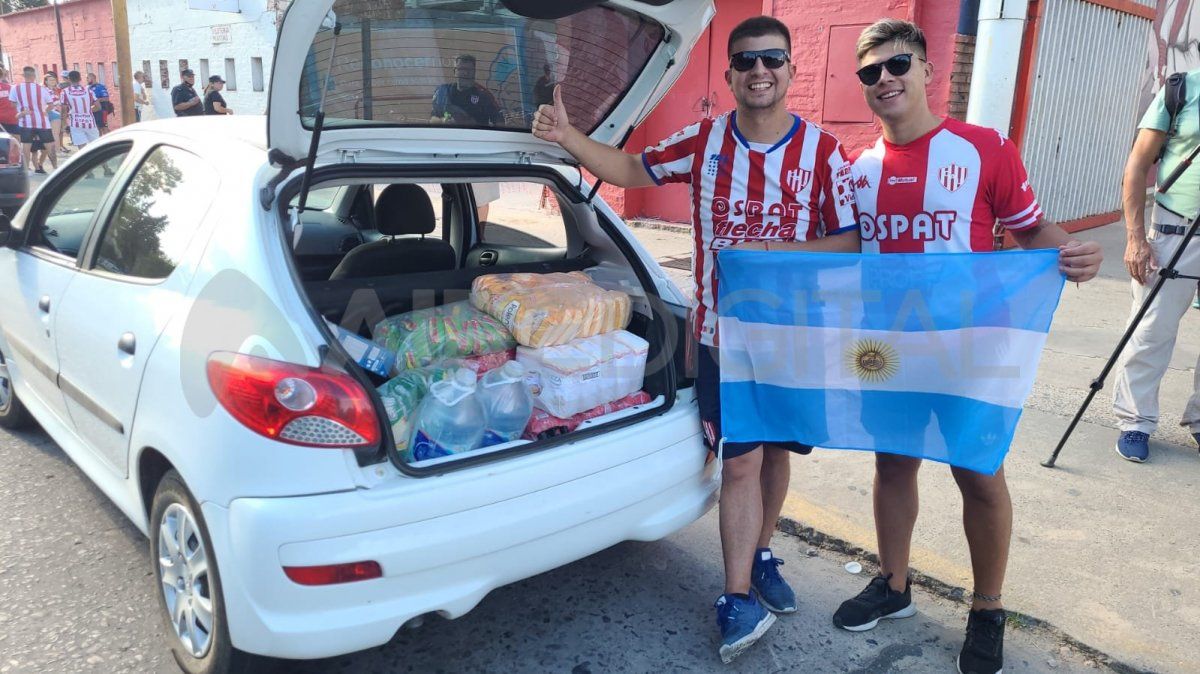 Dos hinchas del Club Atlético Unión organizaron una colecta para ayudar a los damnificados por los incendios en la provincia de Corrientes.