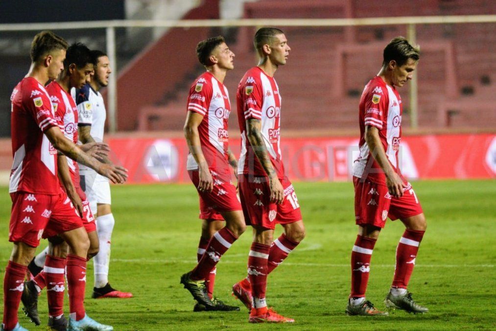Unión e Independiente terminaron 0-0 en un partido chato
