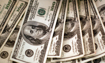 El dólar blue cotiza este lunes 6 de diciembre, a $197,5 para la compra y $200,5 para la venta. El dólar blue cotiza este lunes 6 de diciembre, a $197,5 para la compra y $200,5 para la venta.