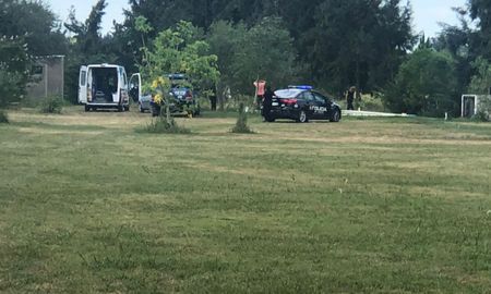 La Policía de la provincia de Santas Fe y agentes del Ministerio Público de la Acusación investigan la muerte de una joven de 30 años, quien murió tras caer a una pileta en una quinta de Avellaneda.