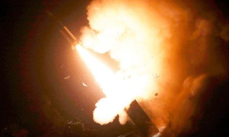 Corea del Sur y Estados Unidos dispararon cuatro misiles en respuesta al lanzamiento de un proyectil norcoreano que sobrevoló territorio japonés el lunes pasado. Corea del Sur y Estados Unidos dispararon cuatro misiles en respuesta al lanzamiento de un proyectil norcoreano que sobrevoló territorio japonés el lunes pasado.
