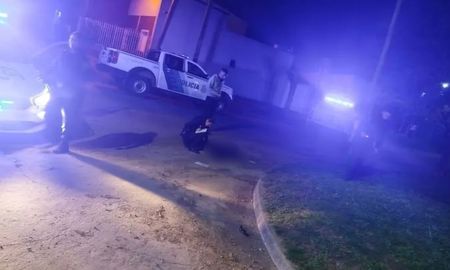 Un adolescente de 15 años quedó parapléjico tras recibir dos disparos en La Plata. Un adolescente de 15 años quedó parapléjico tras recibir dos disparos en La Plata.