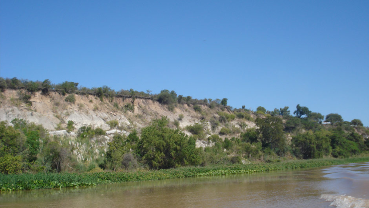 Piedras Blancas es un pequeño pueblo conocido como el balcón del río Paraná. Piedras Blancas es un pequeño pueblo conocido como el balcón del río Paraná.