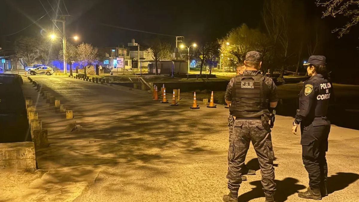 El ciclista de 58 años murió tras caer al río en el puente entre San Lorenzo y Villa Cura Brochero.