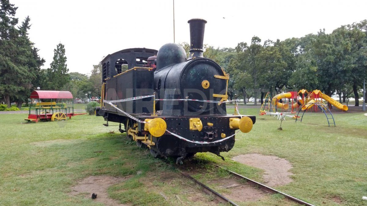 A raíz del violento ataque, el muchacho tuvo que ser trasladado por el 107 hasta el hospital Cullen donde recibió las curaciones correspondientes.