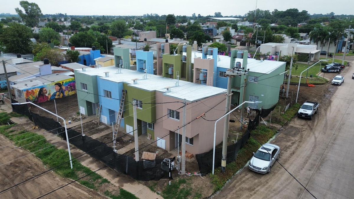 La inversión provincial en el plan de viviendas de Sunchales supera los 636 millones de pesos y la obra se encuentra en su etapa final.