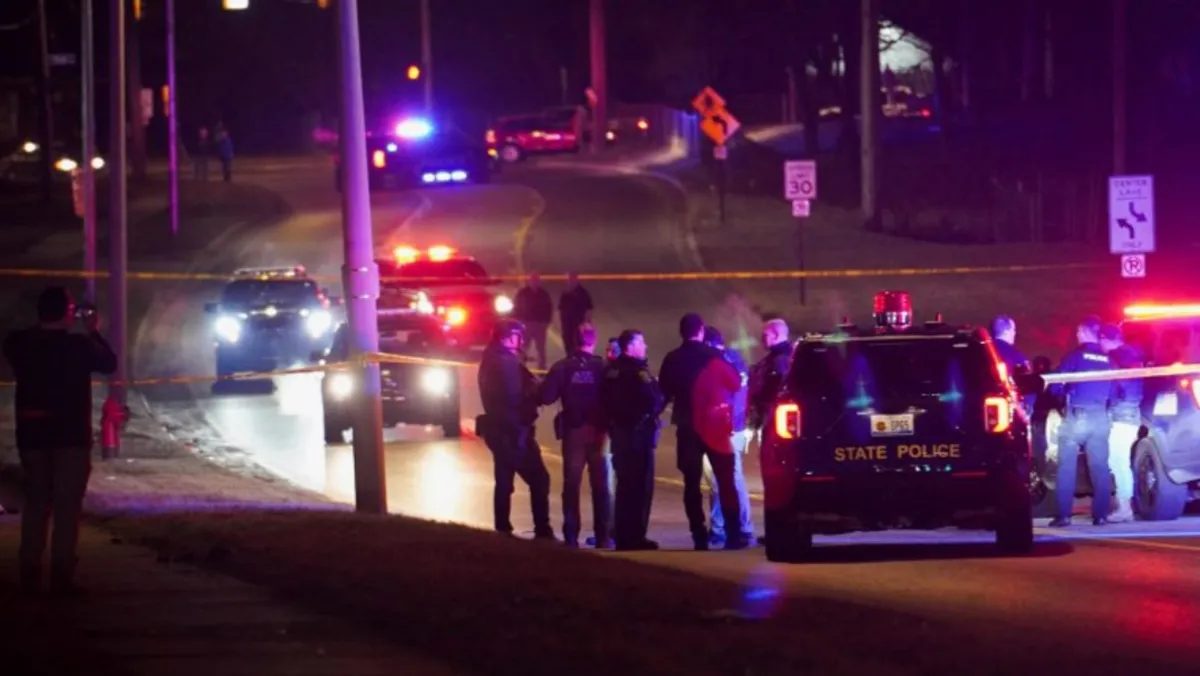 Las autoridades se negaron a dar detalles sobre las víctimas, algunas de cuyas identidades y relación con la universidad aún se estaban determinando.