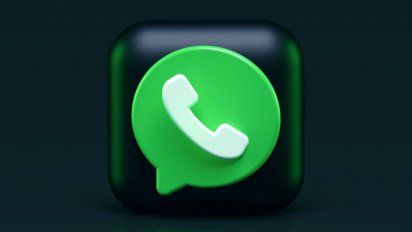 WhatsApp contaría con un modo borracho, una función para no mandar mensajes inapropiados.