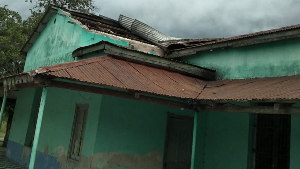 Importantes daños en el edificio del Club de Tartagal que quedó destechado por los fuertes vientos