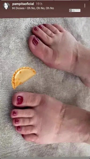 Pampita comparó sus pies con empanadas y las redes estallaron.