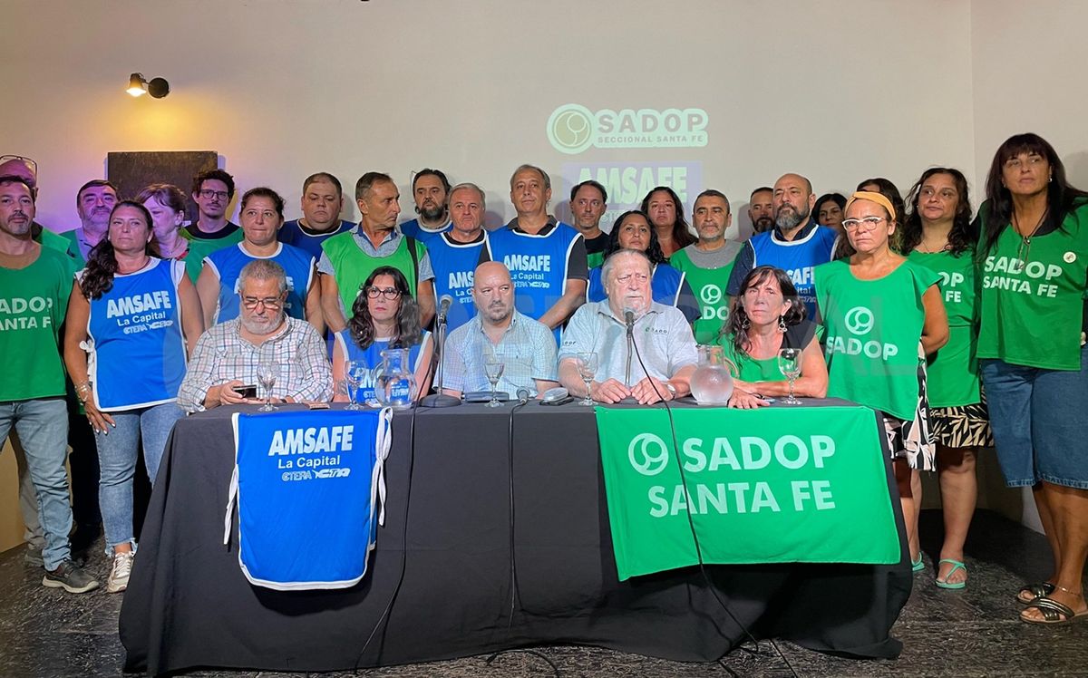 Amsafe y Sadop darán a conocer este jueves su aceptación o rechazo a la propuesta salarial del Gobierno.