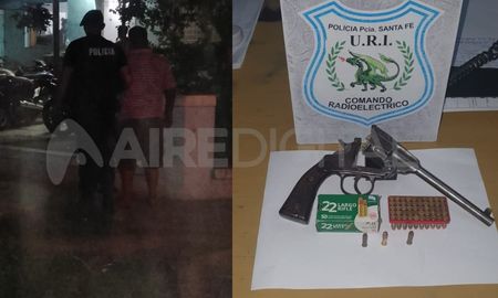 Lo detuvieron por amenazar a su pareja. La mujer entregó un arma de fuego. Lo detuvieron por amenazar a su pareja. La mujer entregó un arma de fuego.