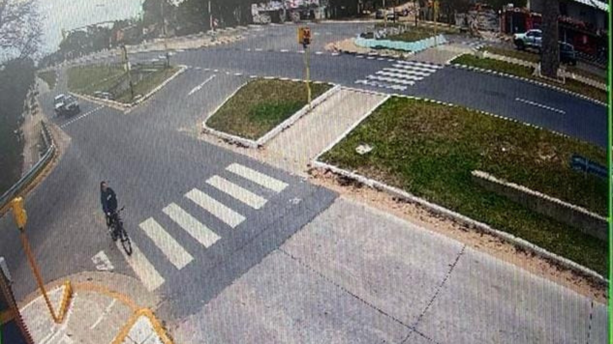 Una de las cámaras se instaló en San Martín y Colectora. Una de las cámaras se instaló en San Martín y Colectora.