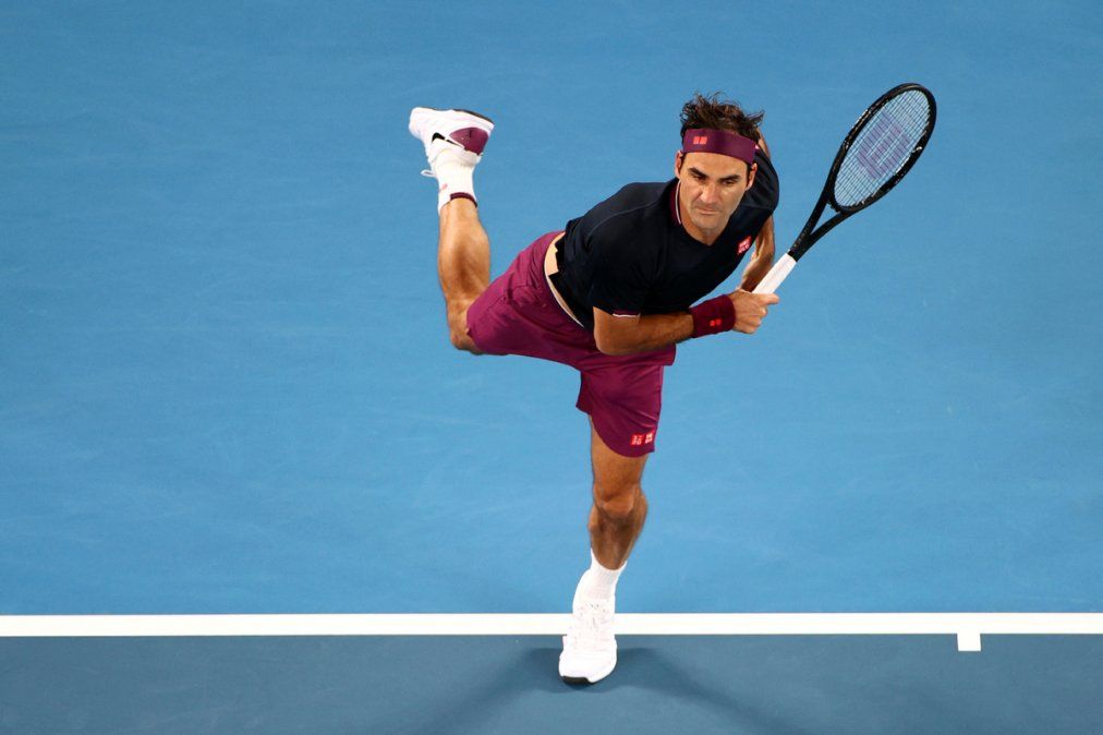 Roger Federer vuelve a jugar después de más de un año de inactividad para enfrentar a Daniel Evans