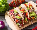 La receta de tacos caseros de Jimena Monteverde es ideal para una comida informal, rendidora y llena de sabor. Además, permite variar los ingredientes y adaptar el relleno con pollo, verduras o distintas salsas caseras. La receta de tacos caseros de Jimena Monteverde es ideal para una comida informal, rendidora y llena de sabor. Además, permite variar los ingredientes y adaptar el relleno con pollo, verduras o distintas salsas caseras.